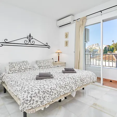 Townhouse Burriana Tatil Evi *