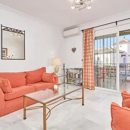 Townhouse Burriana 別荘 *